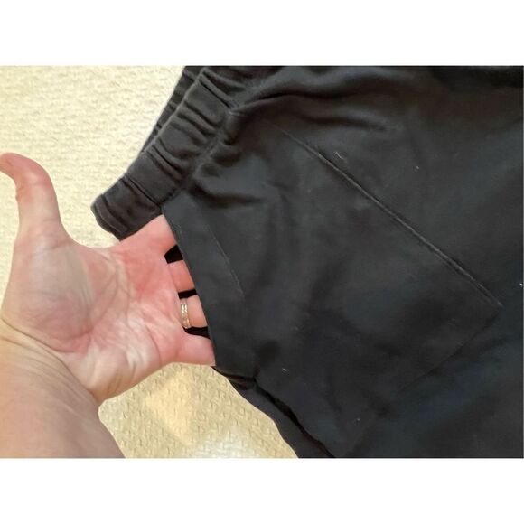 Zenana black sweatpant short size L - Picture 4 of 8